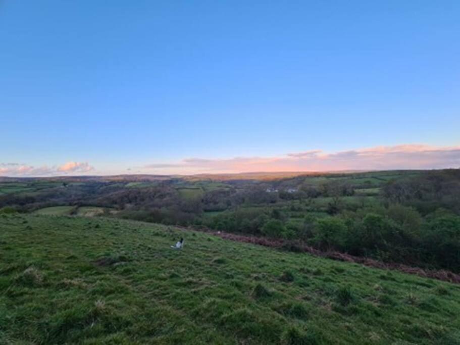 The Dairy - Quaint 1Br In Dartmoor National Park Βίλα Hennock Εξωτερικό φωτογραφία